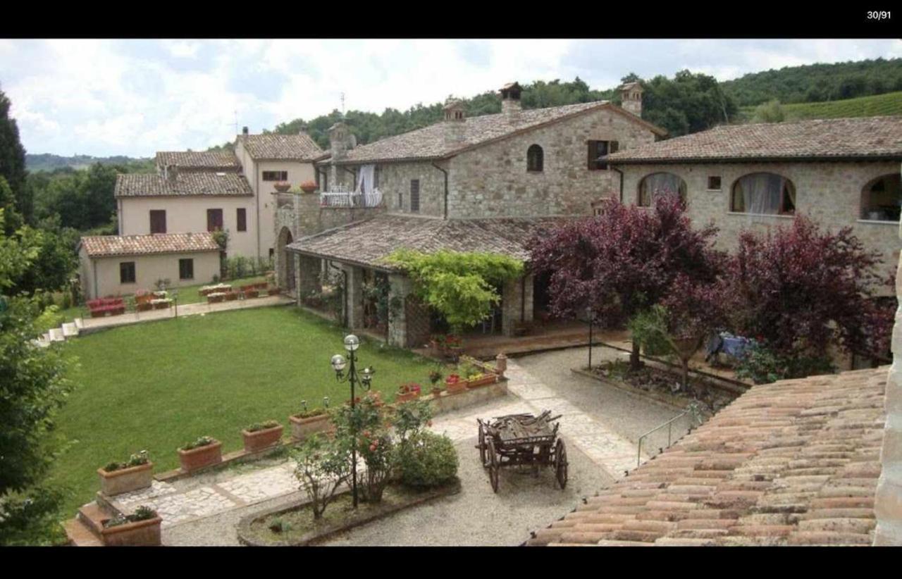 Апарт отель Residenza Collefiorito Тоди Экстерьер фото